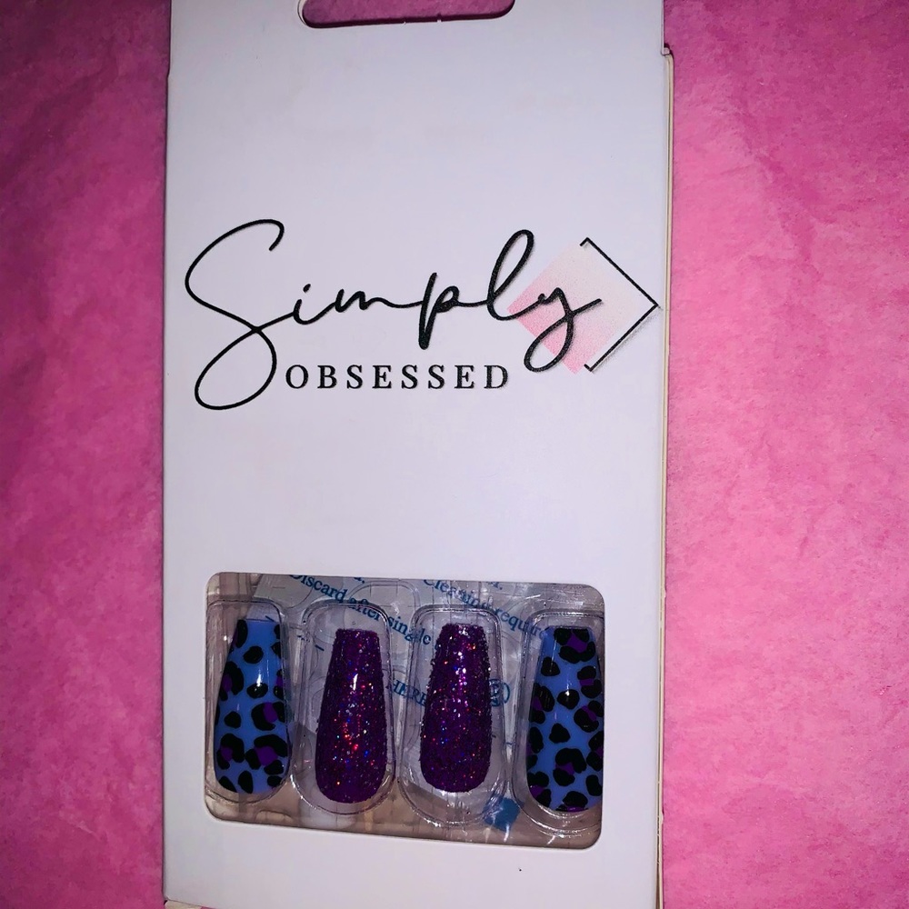 NEW GORGEOUS LEOPARD SPARKLE PRESS-ON NAILS!